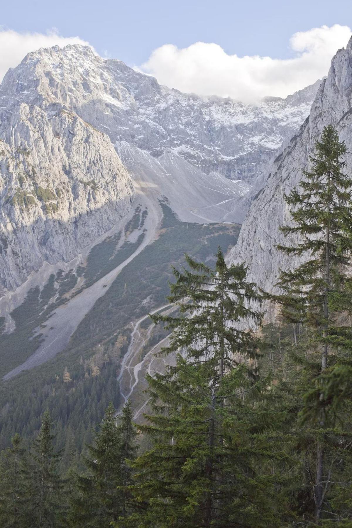 Gemuetliche An Isar Und Karwendel Appartement